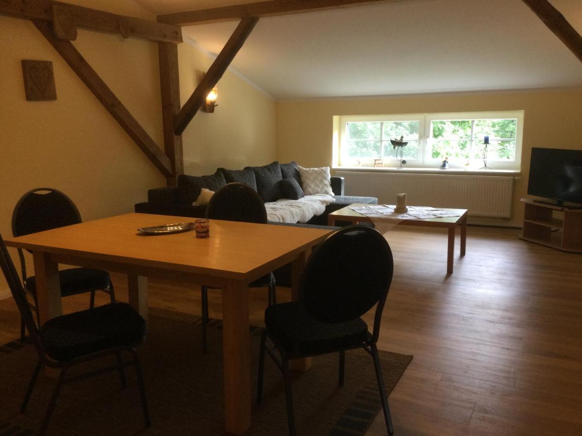 Ferienwohnung Weideglueck Osten Bagian luar foto