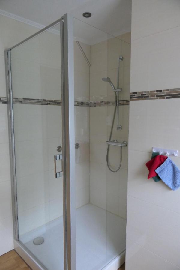 Ferienwohnung Weideglueck Osten Bagian luar foto